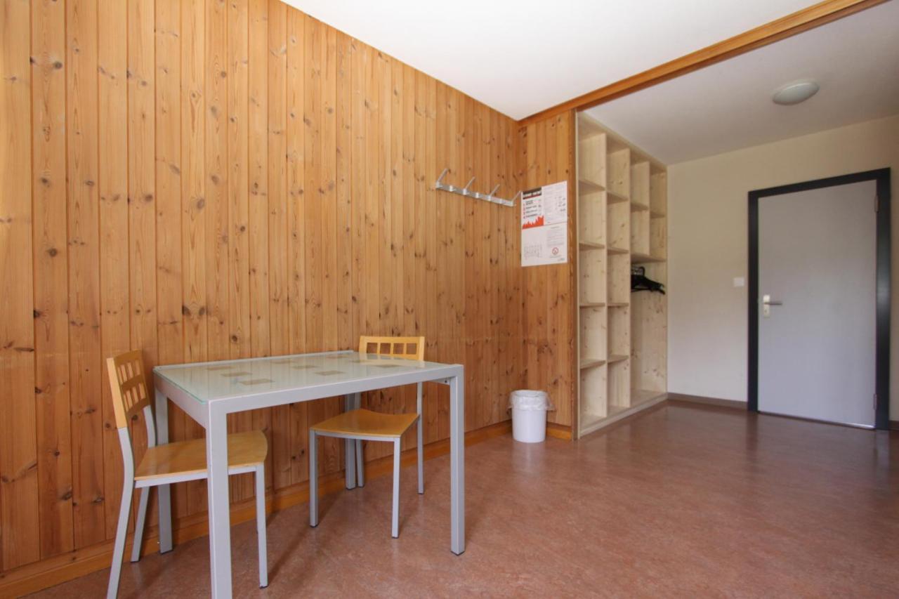 Jugendhotel Alpina Tujetsch Bagian luar foto